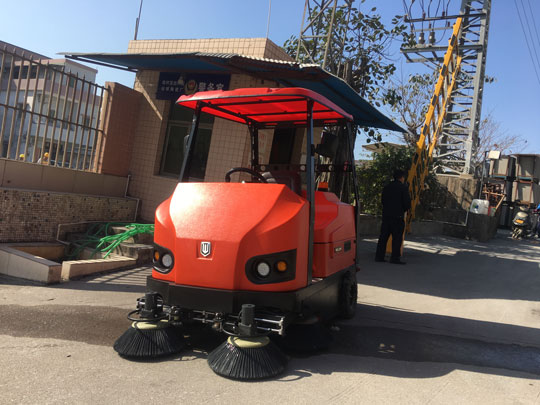 電動掃地機對工業的影響