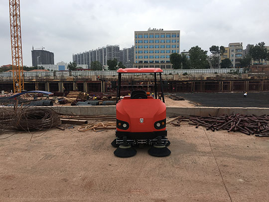電動清掃車多少錢一輛,有什么優勢